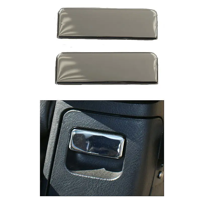 REAR POUCH DOOR CHROME ACCENT